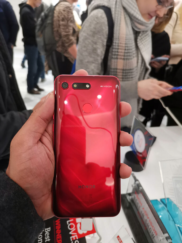 Honor View 20: A Flagship Contender! 3 phantom red