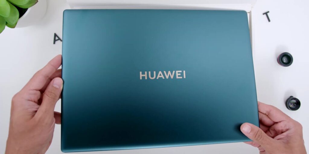 1080p HUAWEI Matebook X Pro.mp400006