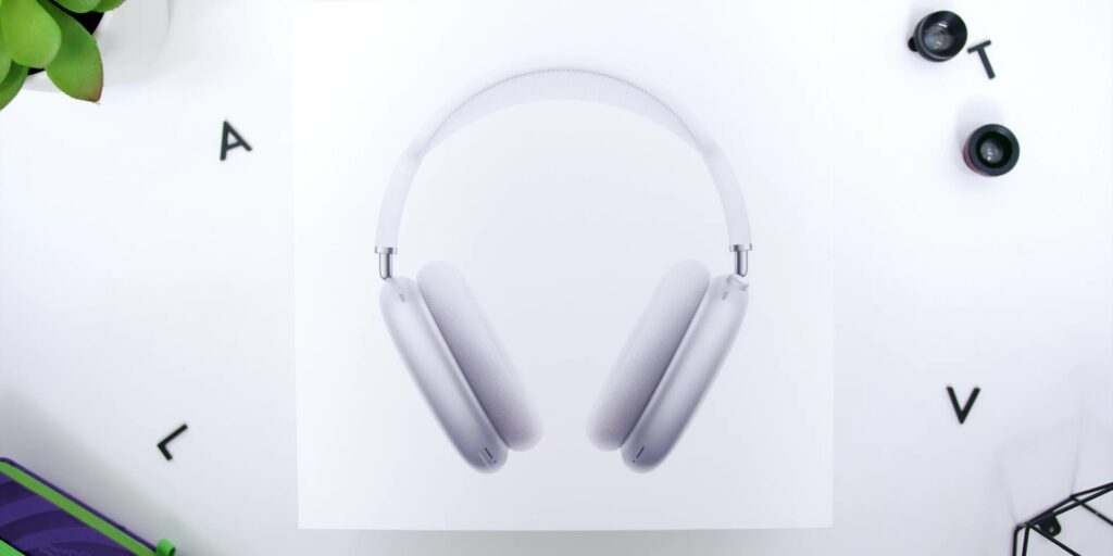 AirPods Max Review: Truly MAX Quality? 🤔 A Musician's Perspective 2 Unboxing 1080p AirPods Max Review.mp400002