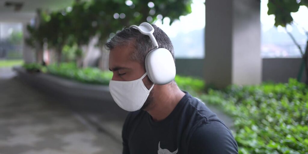 AirPods Max Review: Truly MAX Quality? 🤔 A Musician's Perspective 19 SQ side view 1080p AirPods Max Review.mp400026