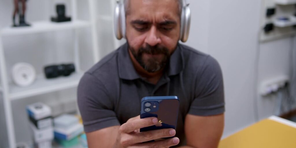 AirPods Max Review: Truly MAX Quality? 🤔 A Musician's Perspective 21 Call Quality 1080p AirPods Max Review.mp400029