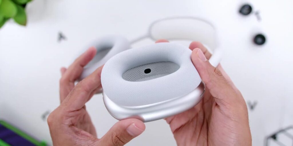 AirPods Max Review: Truly MAX Quality? 🤔 A Musician's Perspective 10 BQ 6 prox sensor 1080p AirPods Max Review.mp400013