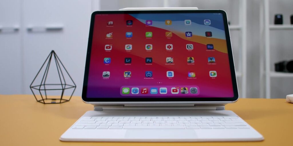 1080p The TRUTH About The 2021 M1 iPad Pro After 2 Weeks.mp400001