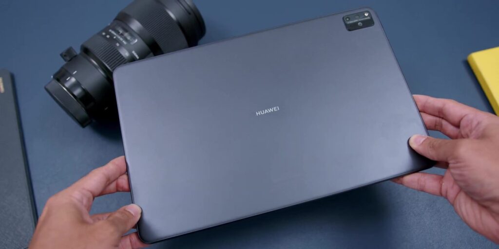 6 REASONS to get the HUAWEI MatePad Pro 2021 3 Back 1080p 6 Reasons To Get The HUAWEI Matepad Pro.mp400009