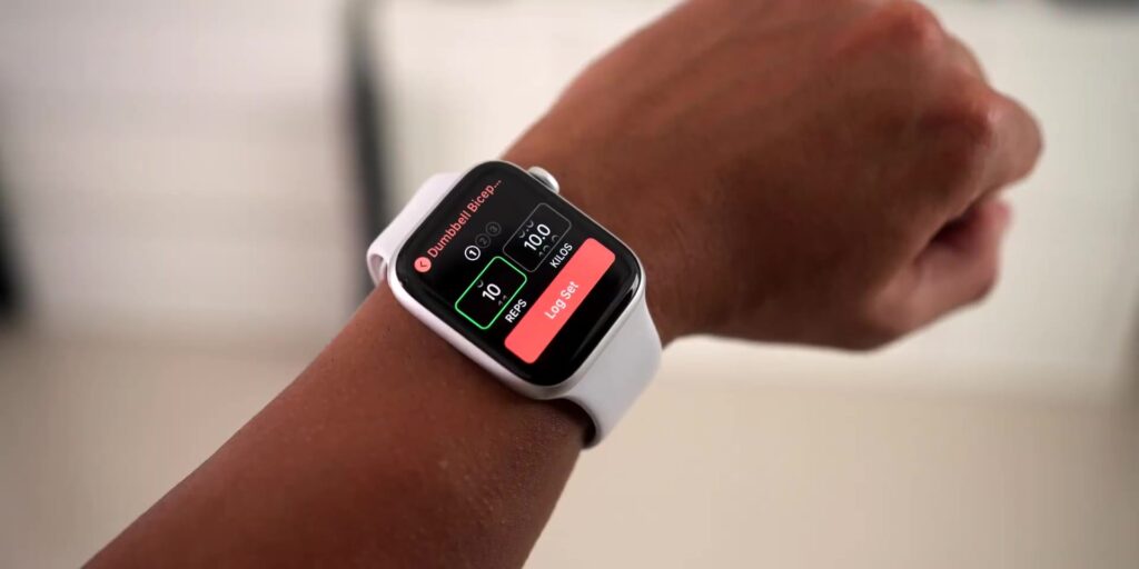 1080p My Fitness Routine Fitbod App And Apple Watch Series 6.mp400015