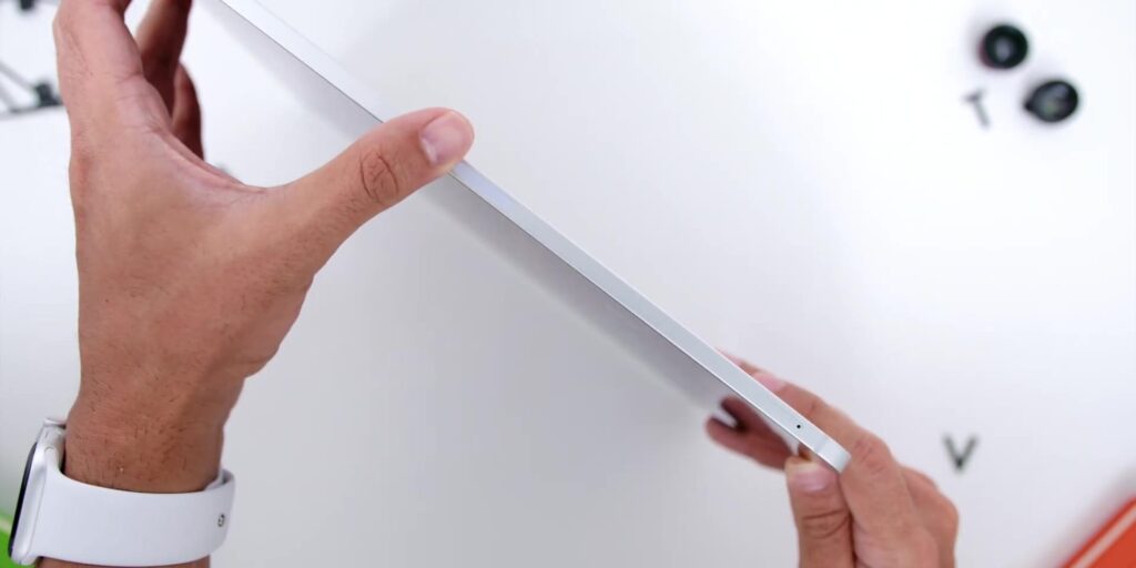 1080p Apple M1 iPad Pro Unboxing And First Impressions.mp400010
