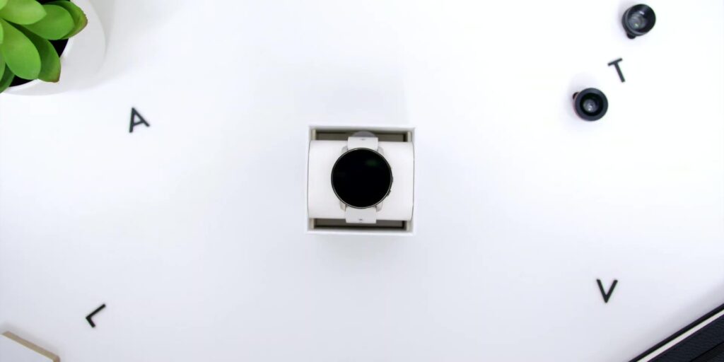 1.4 watch itself 1080p Suunto 9 Peak v2.mp400009