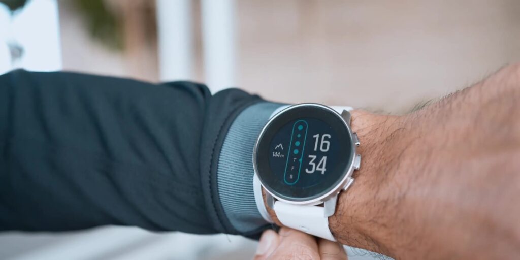 6.8 indoor lifestyle 1080p Suunto 9 Peak v2.mp400009