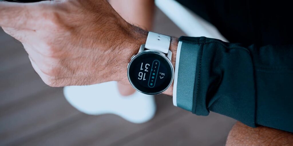 3.6 bright lit 1080p Suunto 9 Peak v2.mp400018