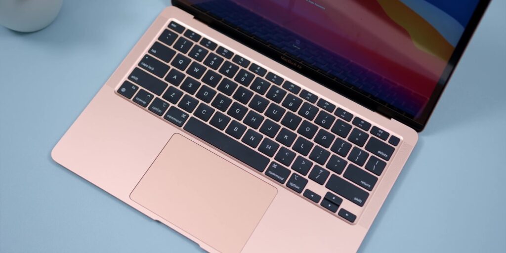 2. Keyboard top view 1080p Apple M1 MacBook Air.mp400015