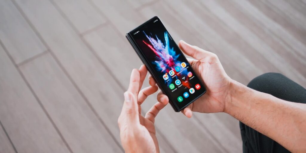 Samsung Galaxy Z Fold 3 Full Review: Third Time's A Charm?! 🤔 11 3.3 bigger dimension 1080p Samsung Z Fold3 Full Review.mp400012