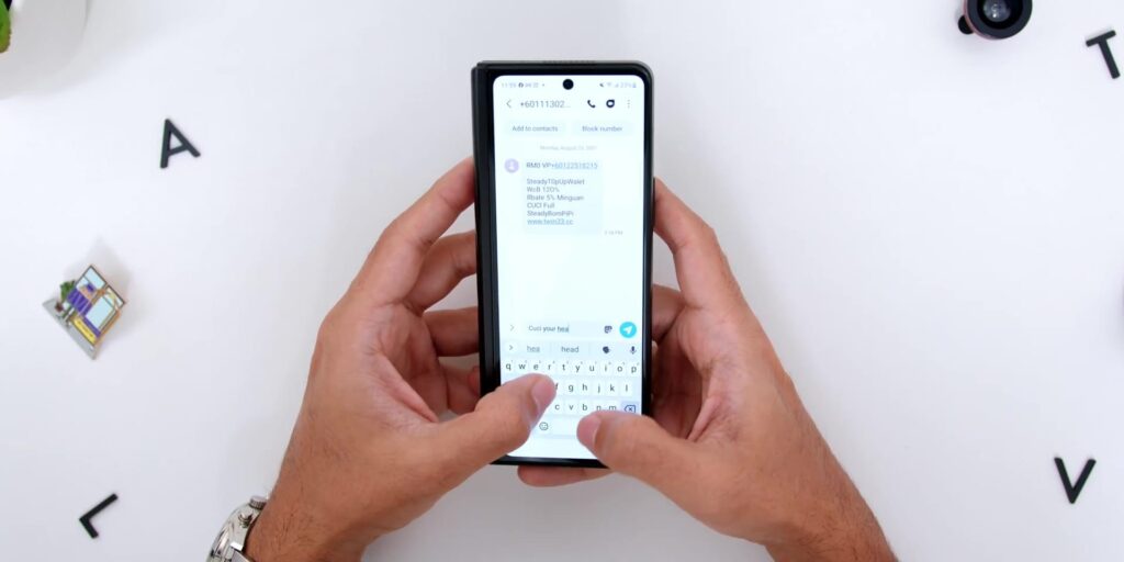 Samsung Galaxy Z Fold 3 Full Review: Third Time's A Charm?! 🤔 10 3.2 no typing issues 1080p Samsung Z Fold3 Full Review.mp400011