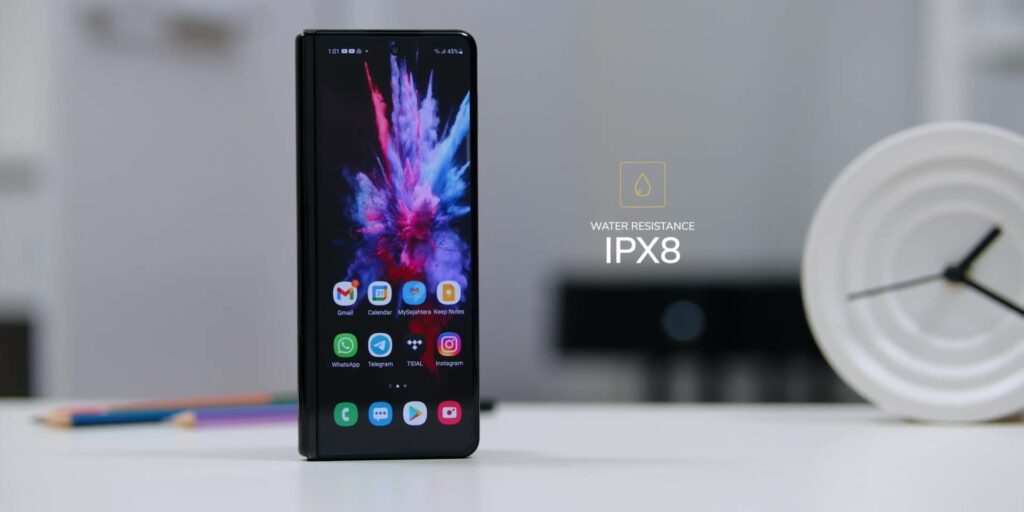 Samsung Galaxy Z Fold 3 Full Review: Third Time's A Charm?! 🤔 5 2.3 IPX8 water resistant 1080p Samsung Z Fold3 Full Review.mp400005