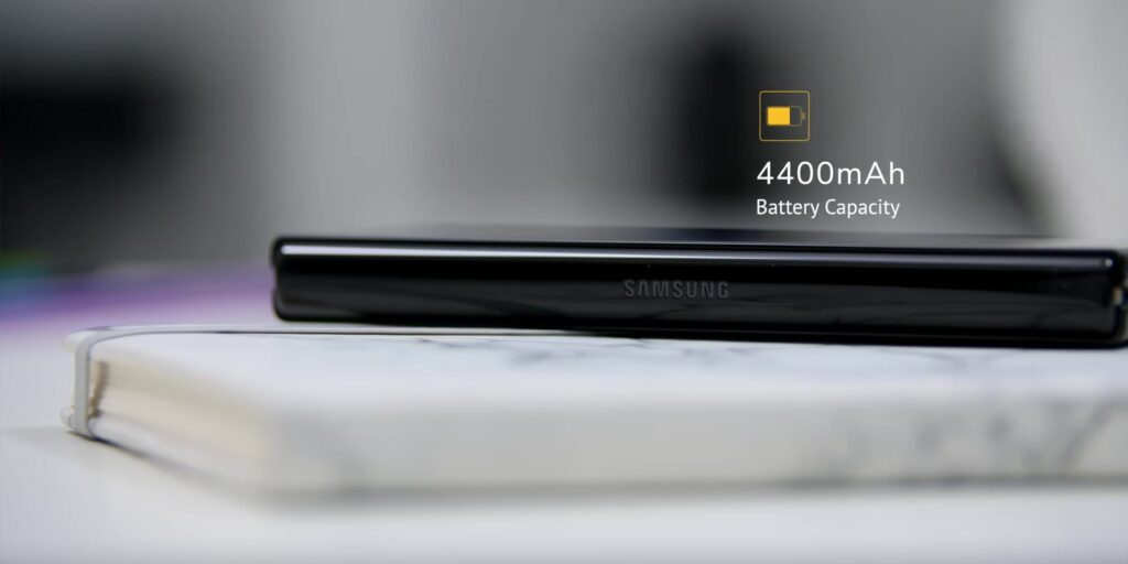 4.2 battery 1080p Samsung Z Fold3 Vs Z Fold2 Hands On Comparison.mp400023