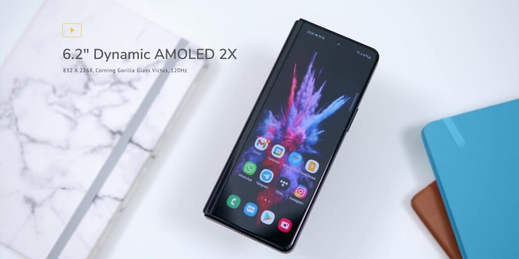 2.1 cover display spec 1080p Samsung Z Fold3 Vs Z Fold2 Hands On Comparison.mp400012