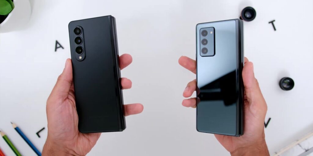 1.2 weight comparison 1080p Samsung Z Fold3 Vs Z Fold2 Hands On Comparison.mp400003