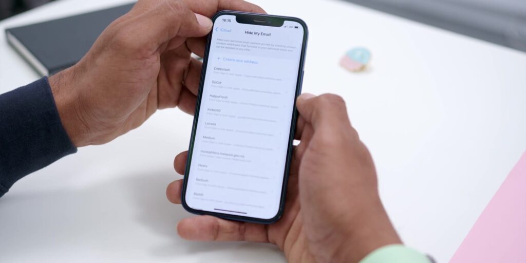 4.2 hide my email 1080p iOS 15.mp400012