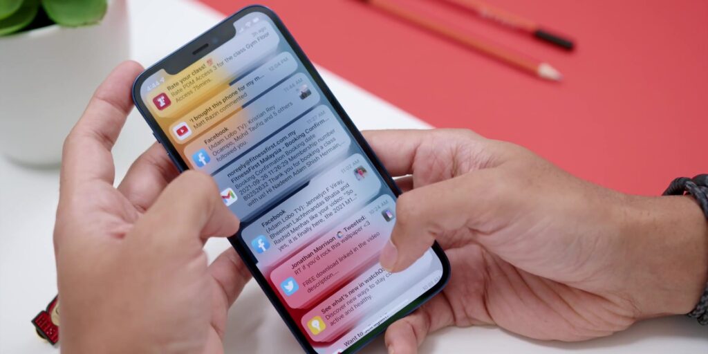 6.2 notif grouping 1080p iOS 15.mp400018