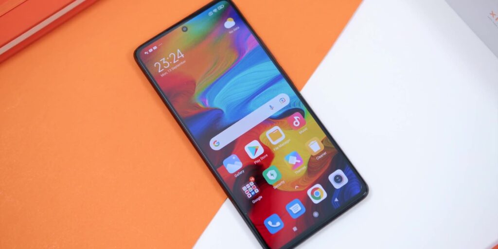 Xiaomi 11T vs Xiaomi 11T Pro: Unboxing and First Impressions 14 3.2 not all amoled screen 1080p Xiaomi 11T 11T Pro Unboxing First Impressions.mp400014