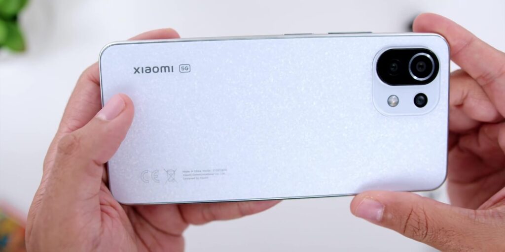 2.1 2 glitter back 1080p Xiaomi 11 Lite 5G NE.mp400001