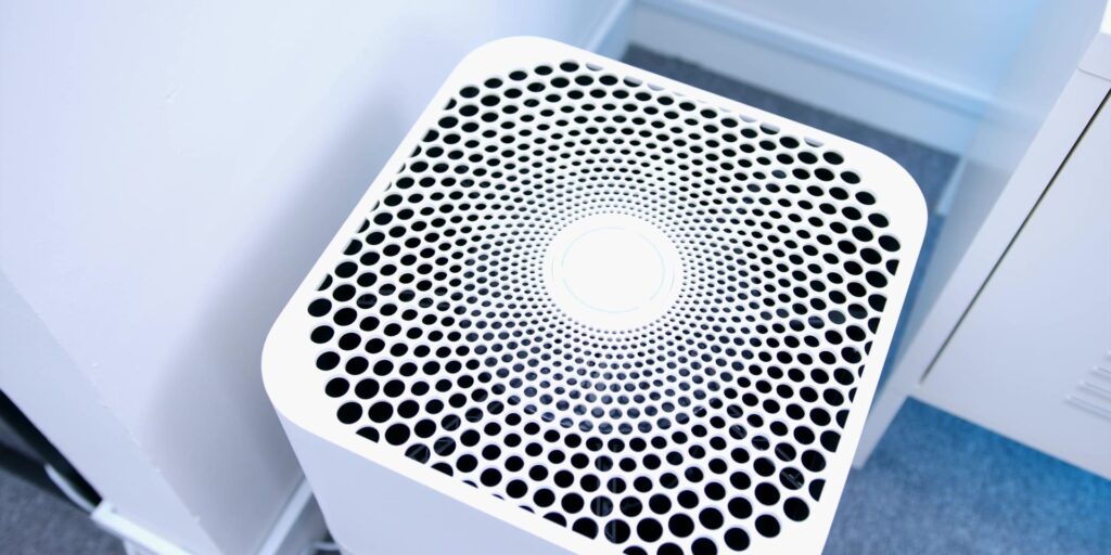 2.1 top view 1080p The BEST 2021 Air Purifier Blueair 3610.mp400007