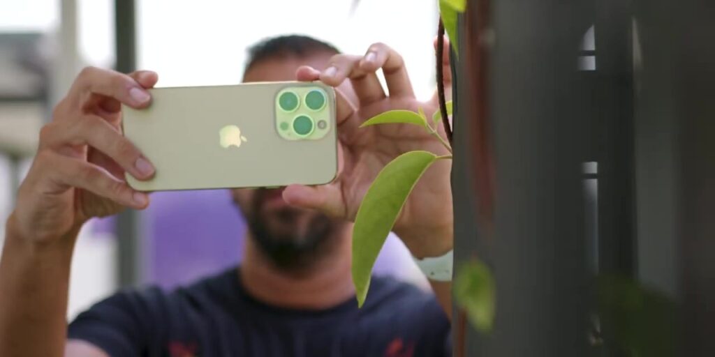 4.23 higher storage 1080p iPhone 13 Pro And iPhone 13 Pro Max In Depth Review v2.mp400037