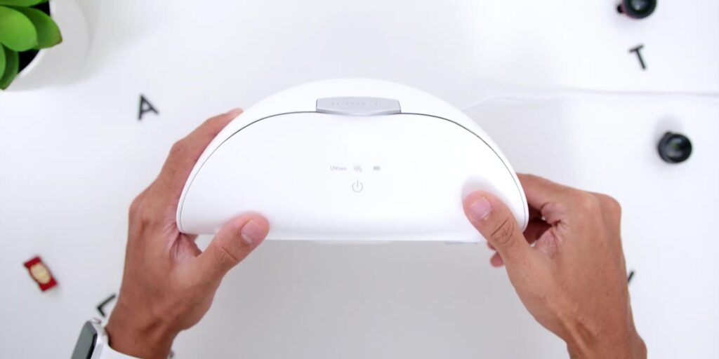 LG PuriCare™ Wearable Air Purifier: The Protection You DESERVE! 😷 27 4.5 UV nano case 2 1080p LG PuriCare Wearable Air Purifier v2.mp400032