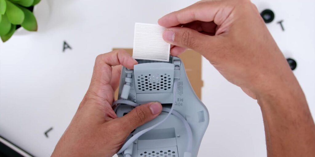 LG PuriCare™ Wearable Air Purifier: The Protection You DESERVE! 😷 18 2.11 filter on fan 1080p LG PuriCare Wearable Air Purifier v2.mp400022