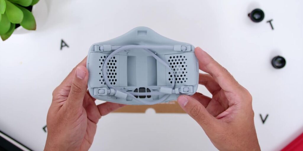 LG PuriCare™ Wearable Air Purifier: The Protection You DESERVE! 😷 7 2.5 inner view 1080p LG PuriCare Wearable Air Purifier v2.mp400016