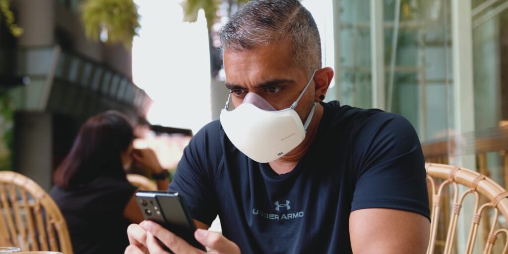 LG PuriCare™ Wearable Air Purifier: The Protection You DESERVE! 😷 22 2.2 build 2 1080p LG PuriCare Wearable Air Purifier v2.mp400011