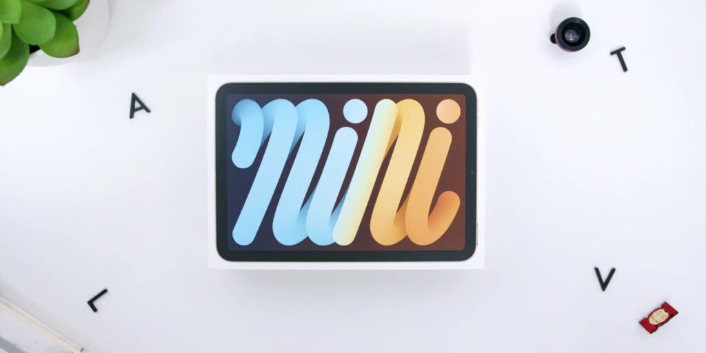 2021 iPad Mini Unboxing & First Impressions: The BEST Generation iPad Mini? 🤔 2 1.1 unbox front 1080p 2021 iPad Mini Unboxing First Impressions The BEST Generation iPad Mini.mp400002