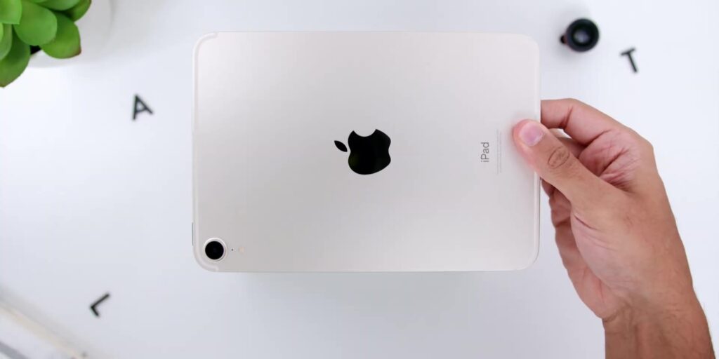 2021 iPad Mini Unboxing & First Impressions: The BEST Generation iPad Mini? 🤔 4 1.3 ipad itself 2 1080p 2021 iPad Mini Unboxing First Impressions The BEST Generation iPad Mini.mp400004