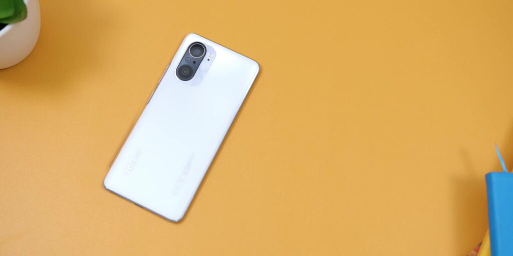 8.1 winner poco f3 1080p Poco F3 Vs Xiaomi 11T.mp400001