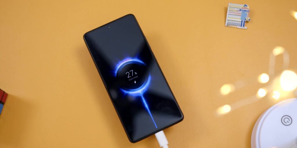 5.3 fast charge 1080p Poco F3 Vs Xiaomi 11T.mp400019