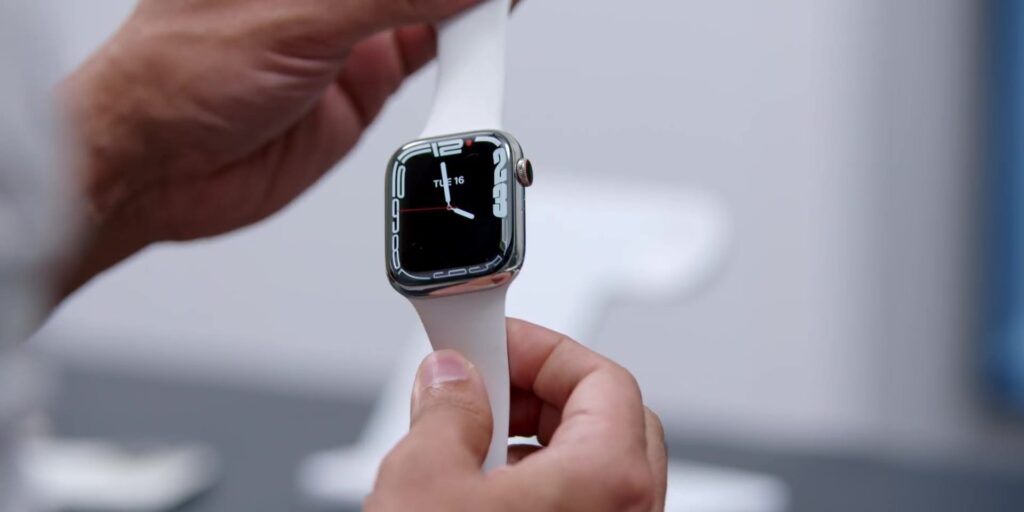 OMG! I'm OBSESSED With The Apple Watch Series 7! 🤪🤪 20 3.8 white band 1080p Apple Watch Series 7 Unboxing Full Review.mp400020