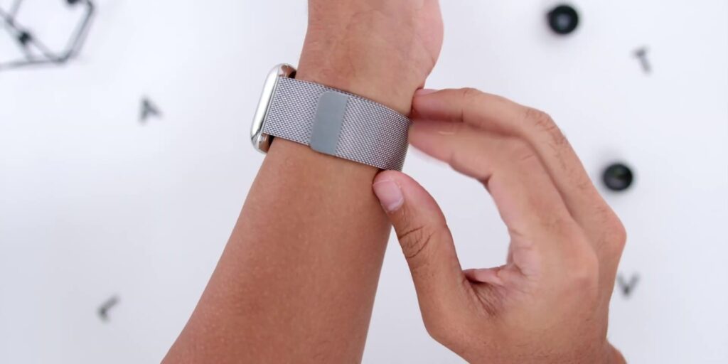 OMG! I'm OBSESSED With The Apple Watch Series 7! 🤪🤪 19 3.7 wrap nicely 1080p Apple Watch Series 7 Unboxing Full Review.mp400019