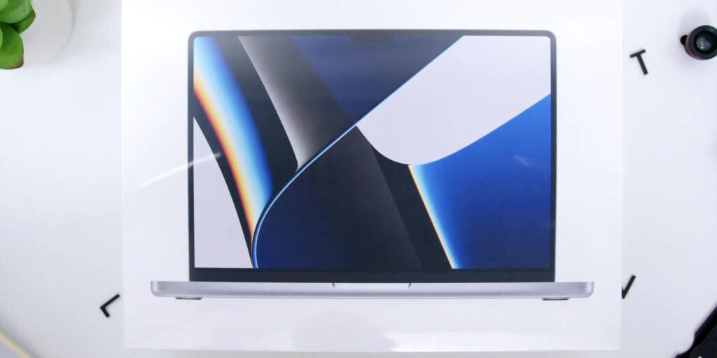 2021 MacBook Pro 14-inch M1 Max: Unboxing & First Impressions! FINALLY 🍎 1 1.1 unbox front 1080p MacBook Pro 14 2021 M1 Max Unboxing First Impressions.mp400001