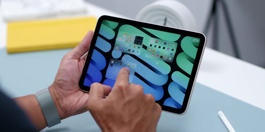 iPad Mini 2021: 6 Tips to MAXIMIZE the Potential of this Tiny Beast! 36 5.6 customized widget 1080p 2021 iPad Mini Tips Tricks.mp400042