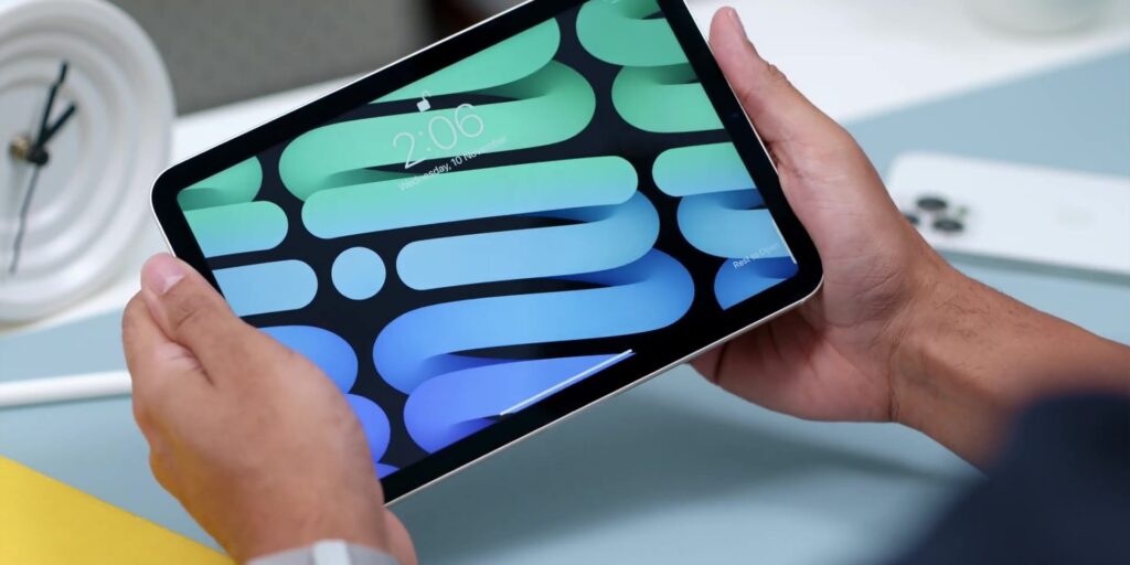 iPad Mini 2021: 6 Tips to MAXIMIZE the Potential of this Tiny Beast! 10 2.3 palm unlock 1080p 2021 iPad Mini Tips Tricks.mp400013