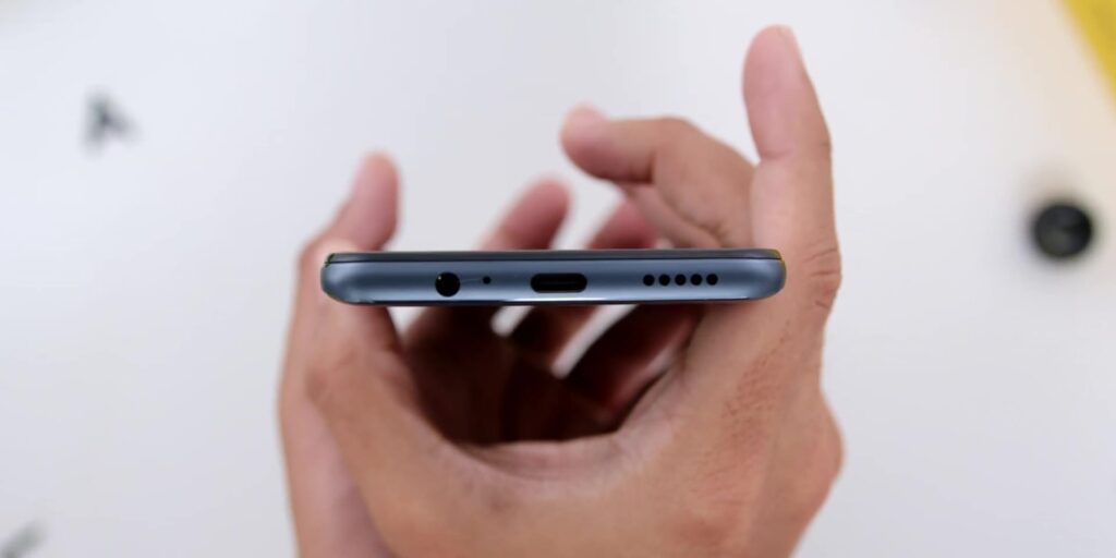 POCO M4 Pro 5G Unboxing & First Impressions: Brand-new M Series! 10 2.6 usb c below 1080p POCO M4 Pro Unboxing First Impressions.mp400015
