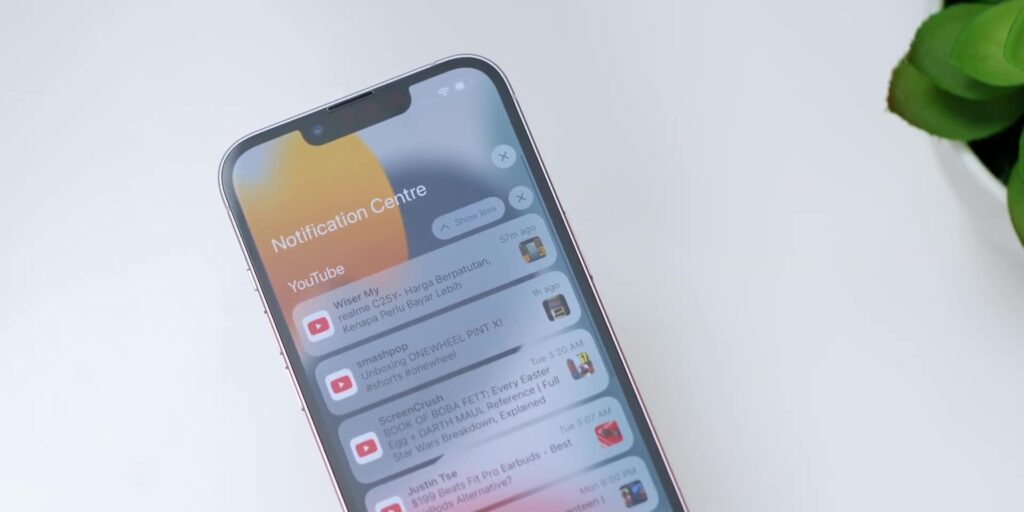 8.3 smarter notification 1080p iPhone 13 iPhone 13 Mini Full Review.mp400049