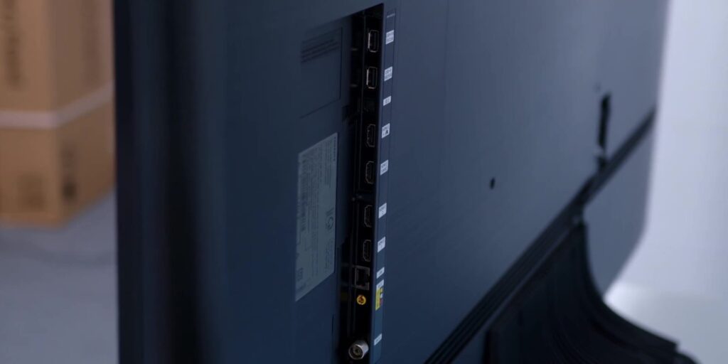 1.5 back ports 1080p Samsung Neo QLED QN90A 4K Smart TV Neo QLED At Its BEST.mp400005