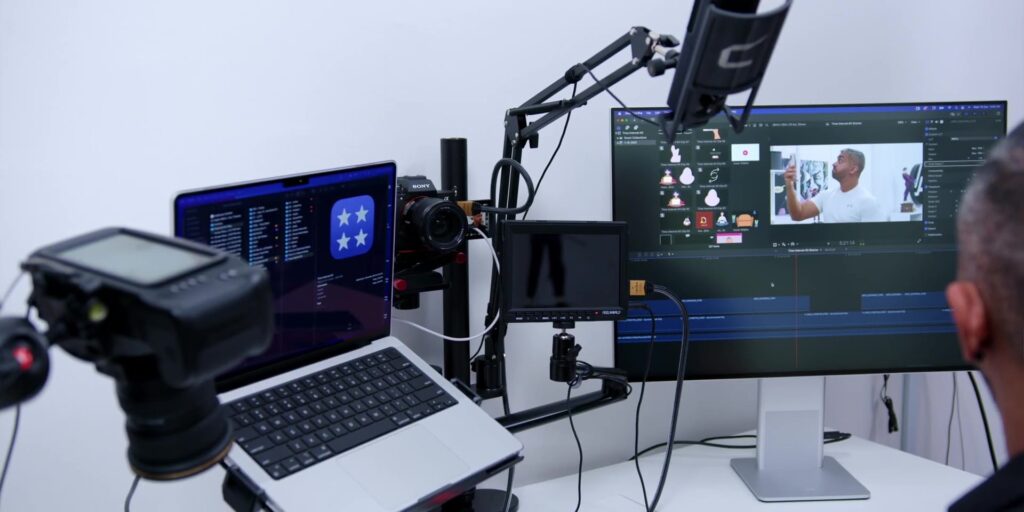 Is Going MAX on the 2021 M1 Max MacBook Pro Worth It? 🤔: Full Review After 2 Weeks 18 4.3 prop up laptop