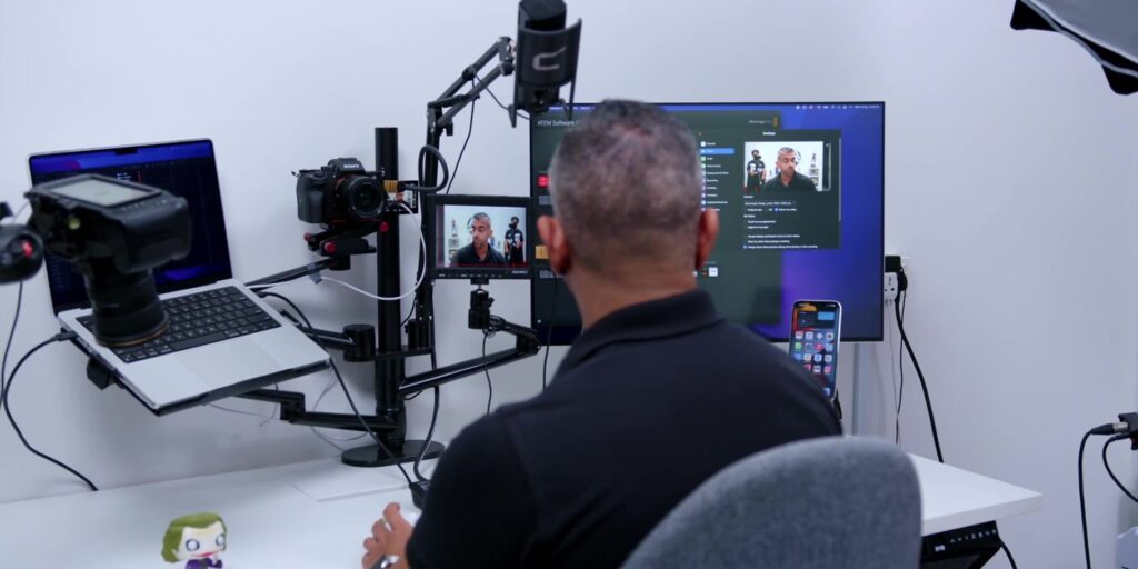 Is Going MAX on the 2021 M1 Max MacBook Pro Worth It? 🤔: Full Review After 2 Weeks 14 3.7 live stream setup