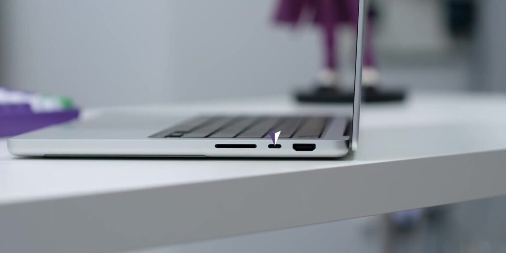 Is Going MAX on the 2021 M1 Max MacBook Pro Worth It? 🤔: Full Review After 2 Weeks 9 3.1 right port