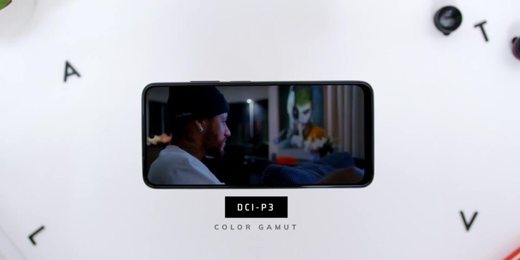 3.3 DCI P3 color gamut