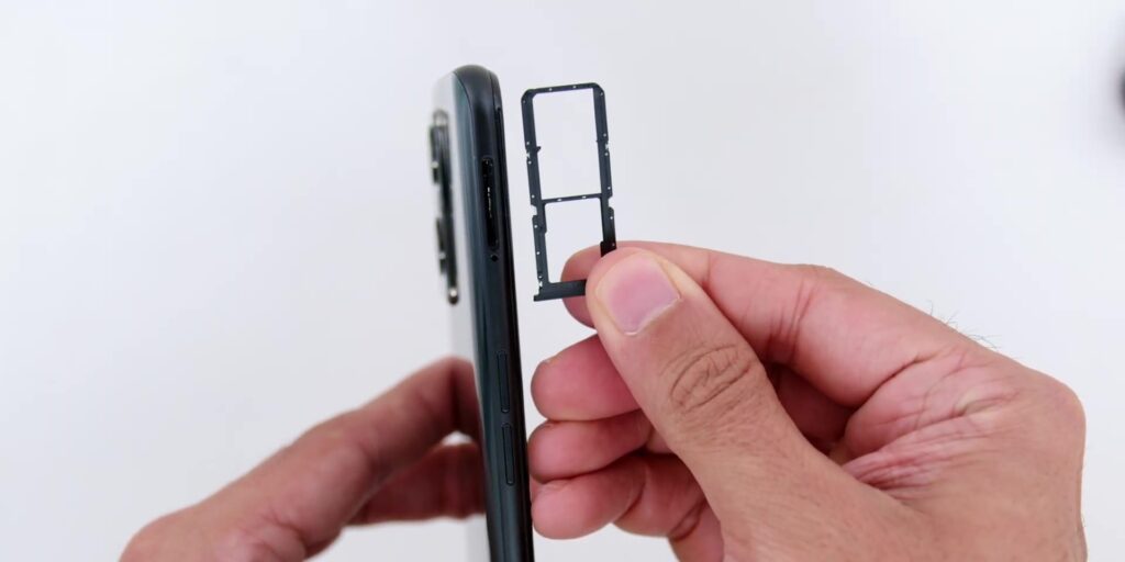 *GIVEAWAY* Realme 9i with a 6nm Chipset!??: Unboxing & First Impressions 11 2.8 left side view and sim
