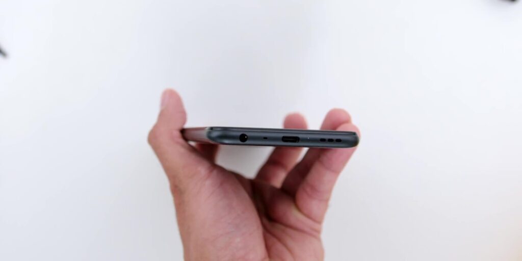 *GIVEAWAY* Realme 9i with a 6nm Chipset!??: Unboxing & First Impressions 9 2.6 bottom view
