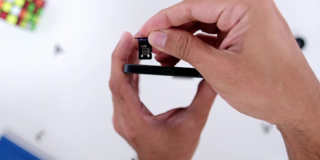 1.11 dual sim slot
