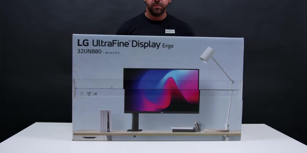 Watch THIS Before You Buy Any Monitor! š± : LG 32ā UltraFine⢠Display Ergo 4K Monitor! 2 1.1 unbox front